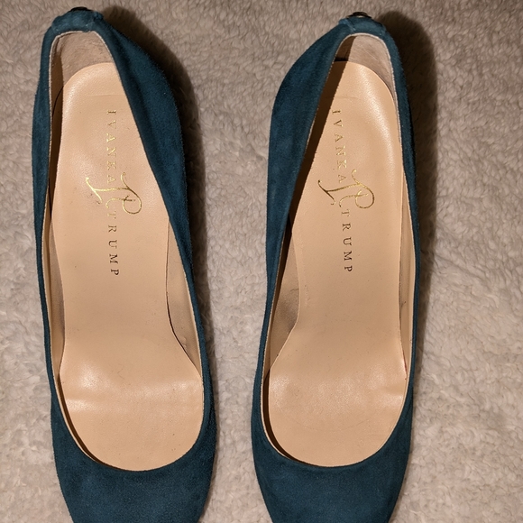 4" teal green platform pumps - Picture 2 of 7